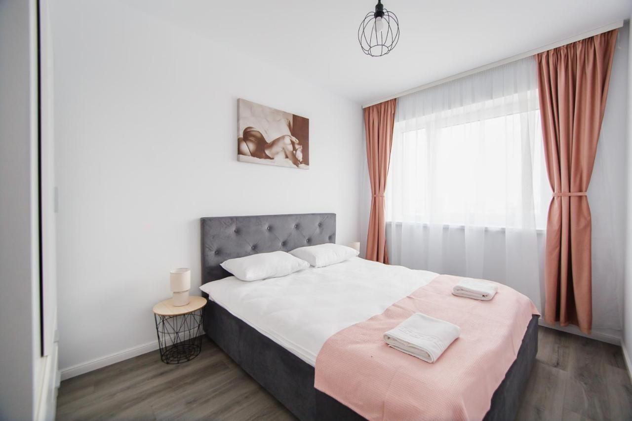 Apartamento Trio Pink Oradea Exterior foto
