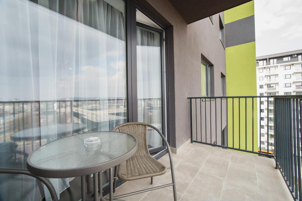 Apartamento Trio Pink Oradea Exterior foto