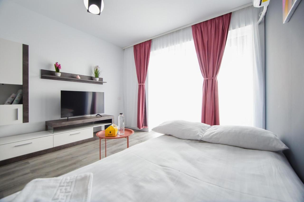 Apartamento Trio Pink Oradea Exterior foto