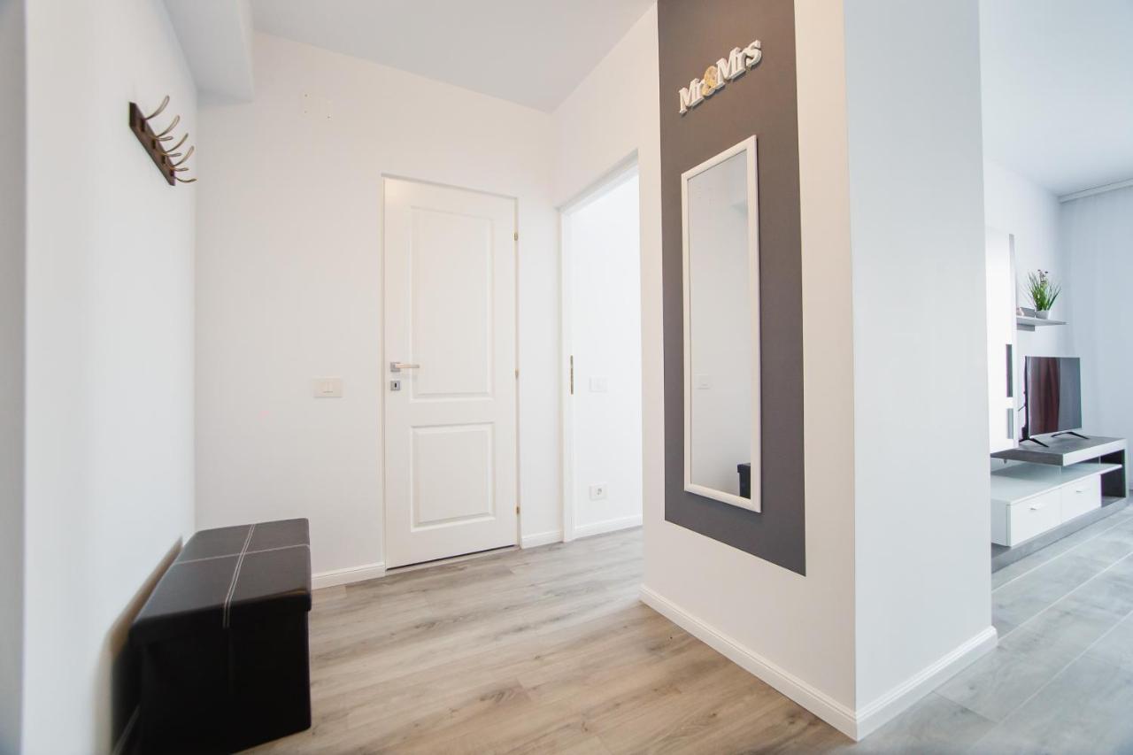 Apartamento Trio Pink Oradea Exterior foto