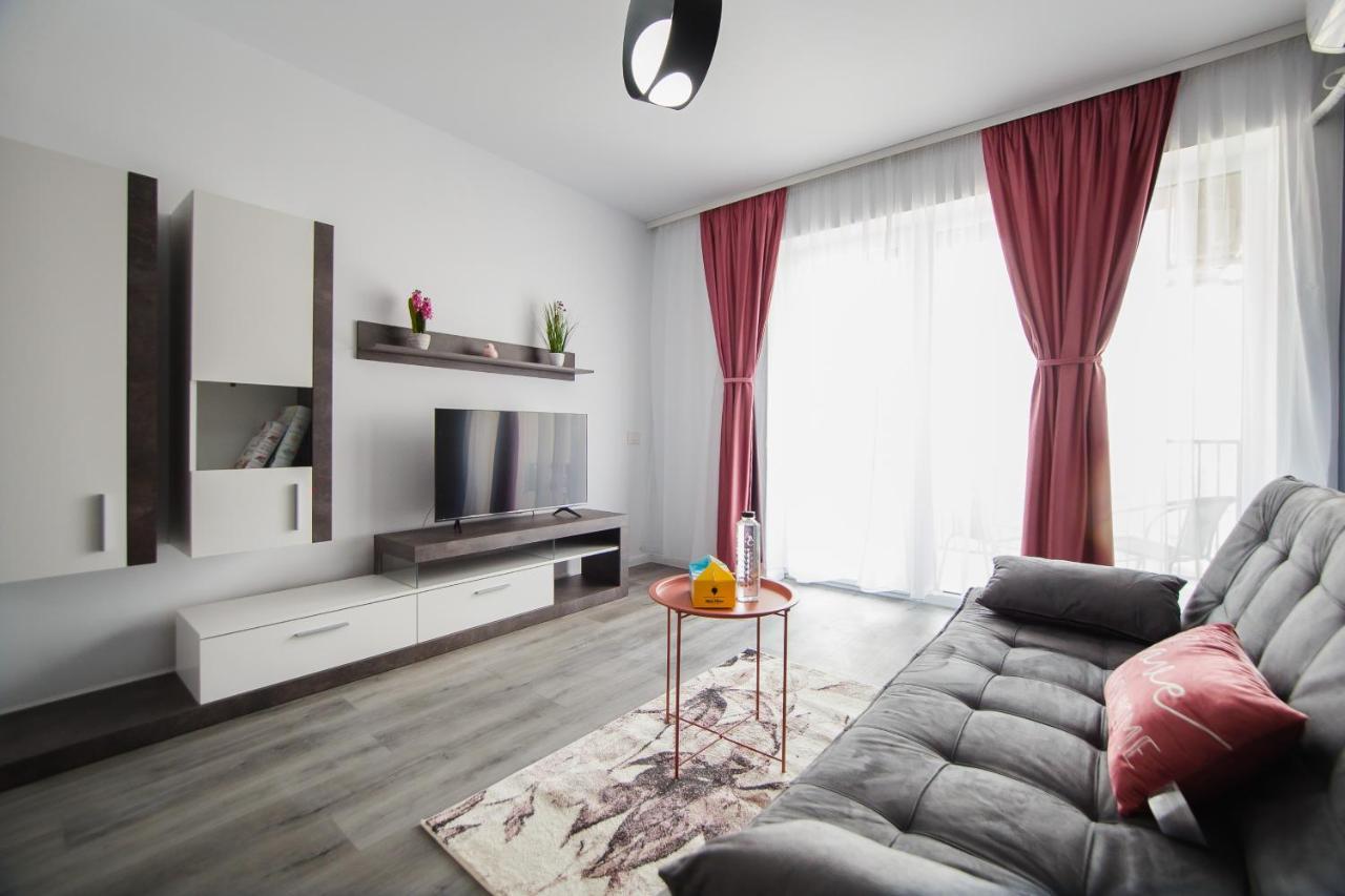 Apartamento Trio Pink Oradea Exterior foto